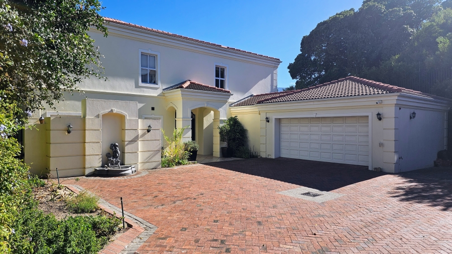To Let 4 Bedroom Property for Rent in Hout Bay Western Cape